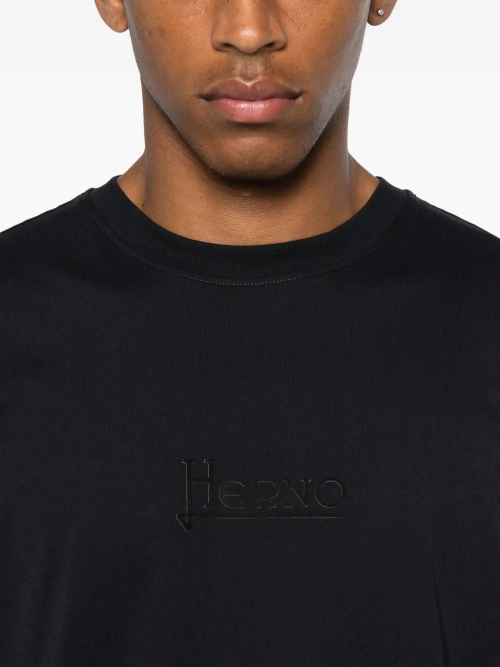logo-embroidered T-shirt