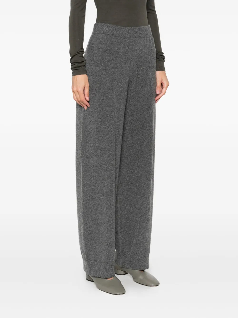 knitted trousers