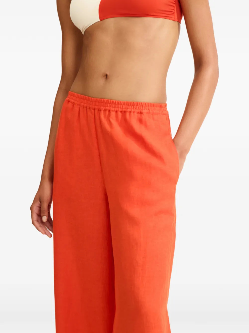 elasticated-waist trousers