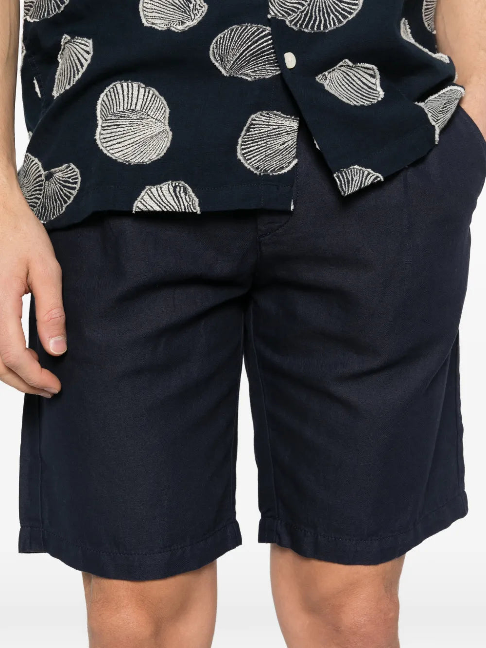 drawstring pleated shorts