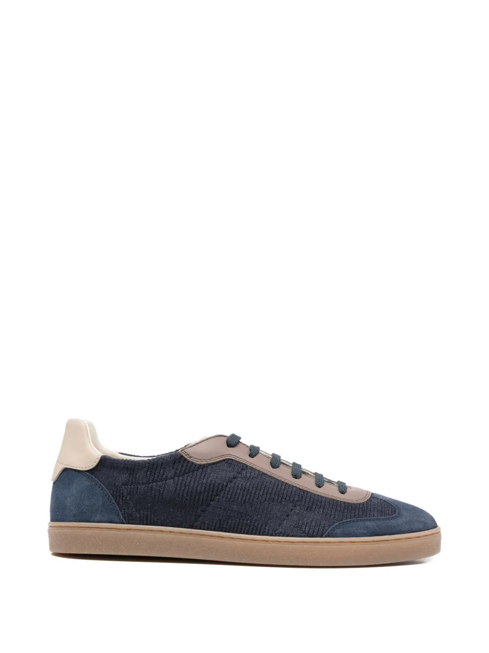 Zapatillas con cordones y paneles