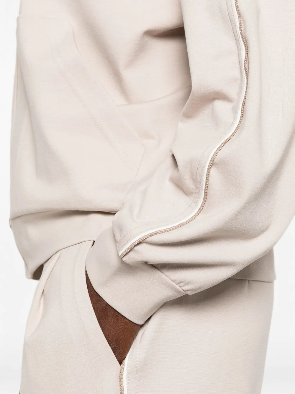 zip-fastening pocket hoodie