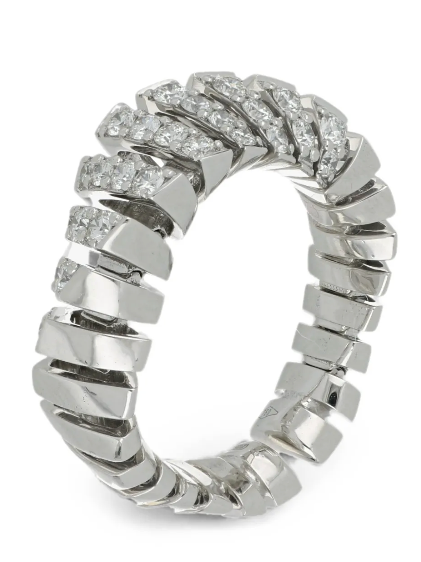 Crescendo Mini-Me diamond ribbed ring
