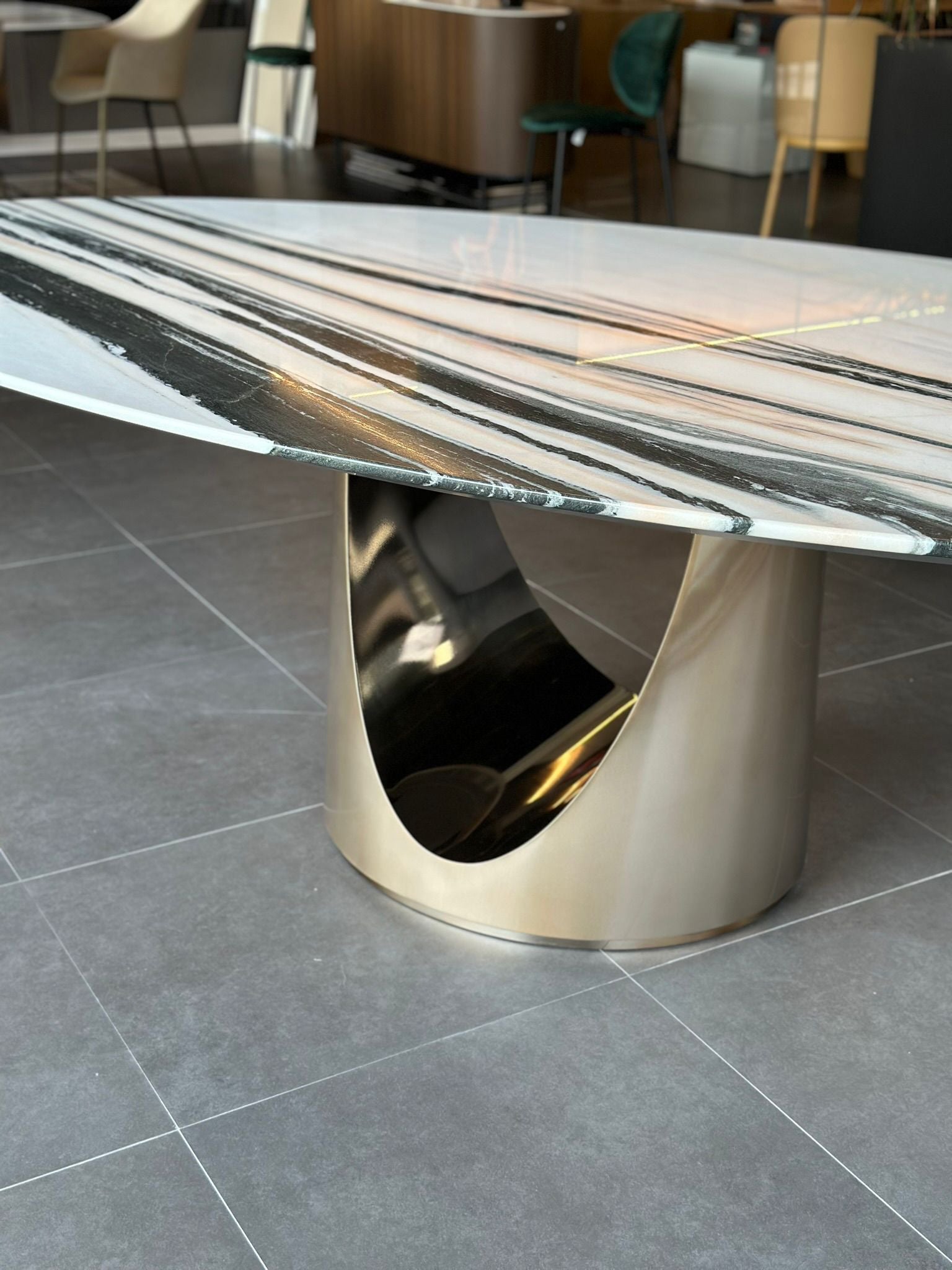 Cameron Table