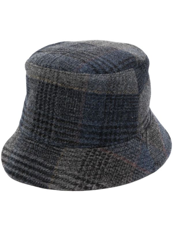 gorro de lana virgen con cuadros escoceses